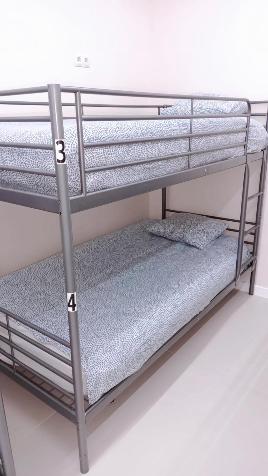 Hostel Sofia Мадрид Экстерьер фото
